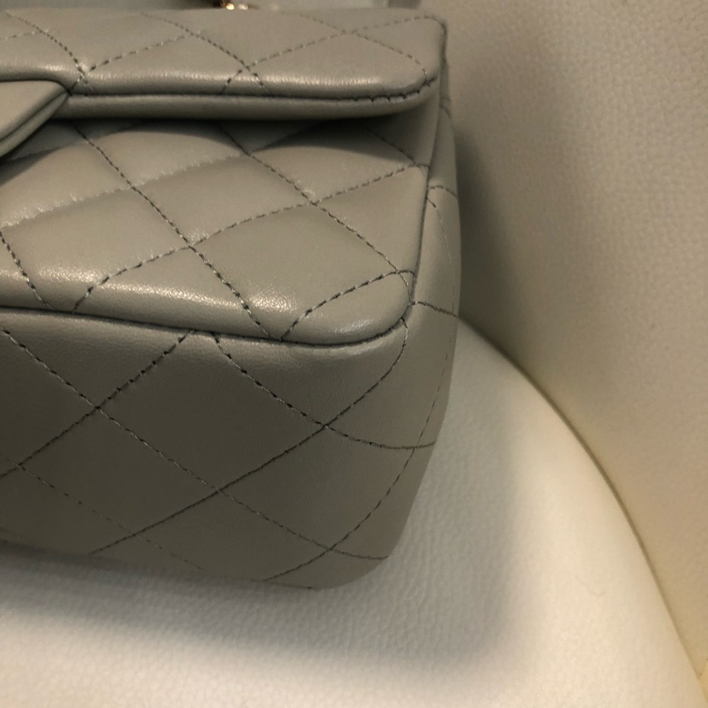 Chanel - Picture 3 of 6